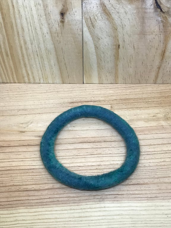 Green Felt Bracelet. (455)