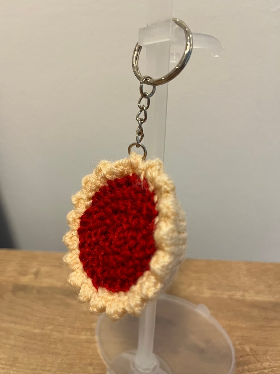 Jam Tart knitted key ring.