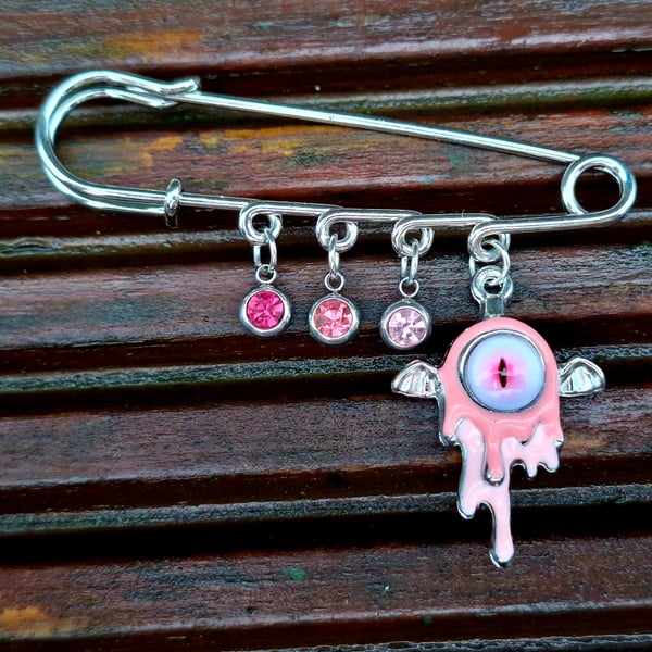 Safety Pin Brooch Badge silver charms alternative emo eye punk Valloween