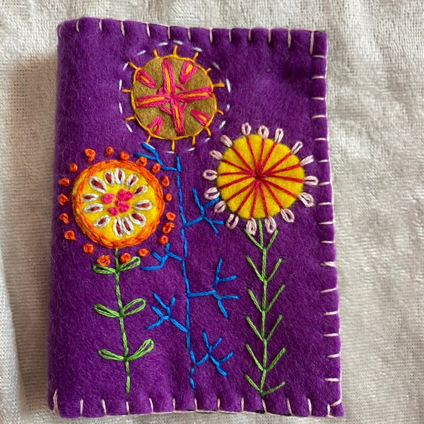 Needle Case - Felt embellished Hand sewing needle case