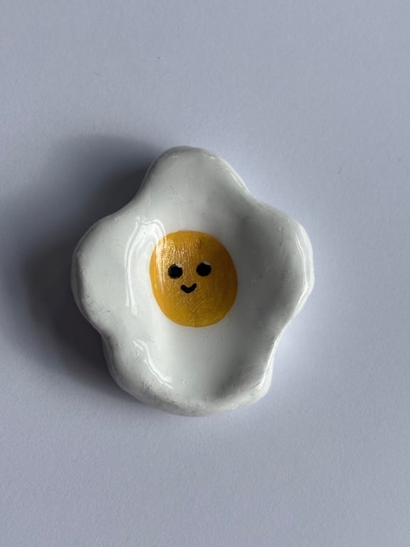 Fried egg worry stone