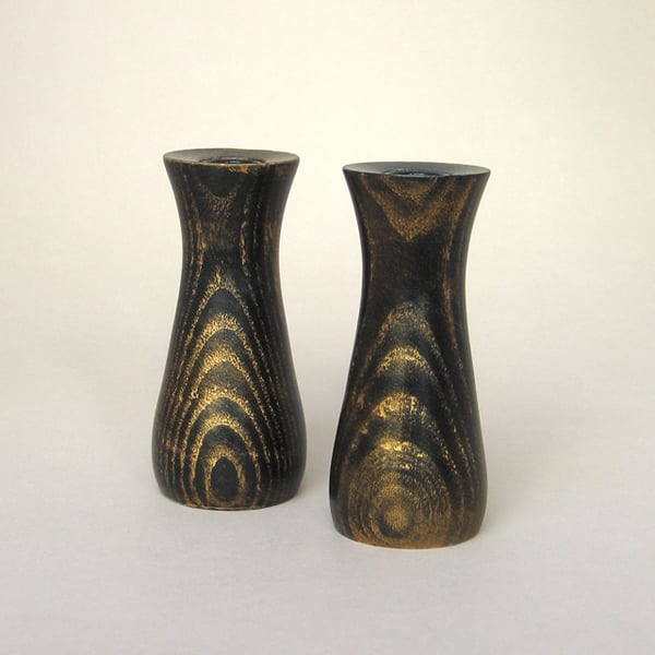 A pair of bud vases