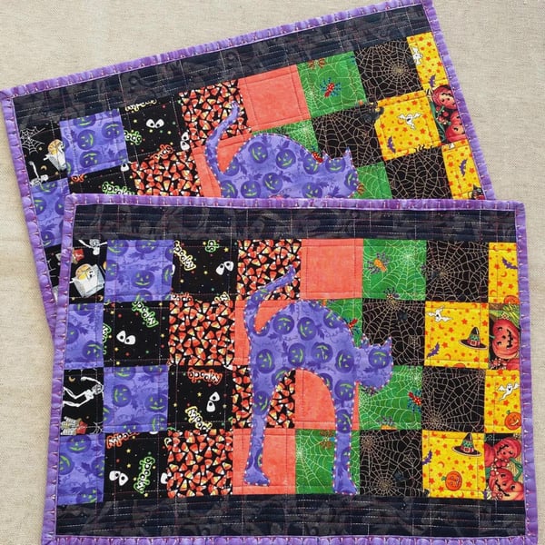 Halloween Cat Placemats Set of 2 Quilted Cotton Table Mats Patchwork