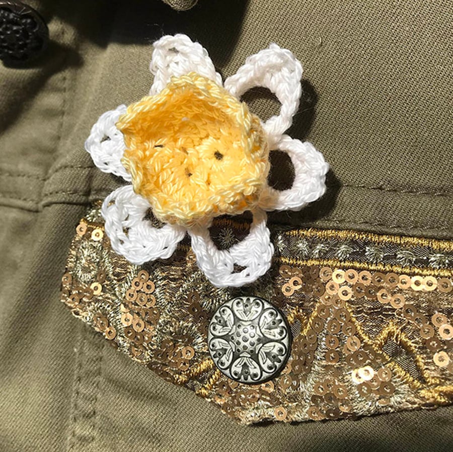 Crocheted daffodil brooch