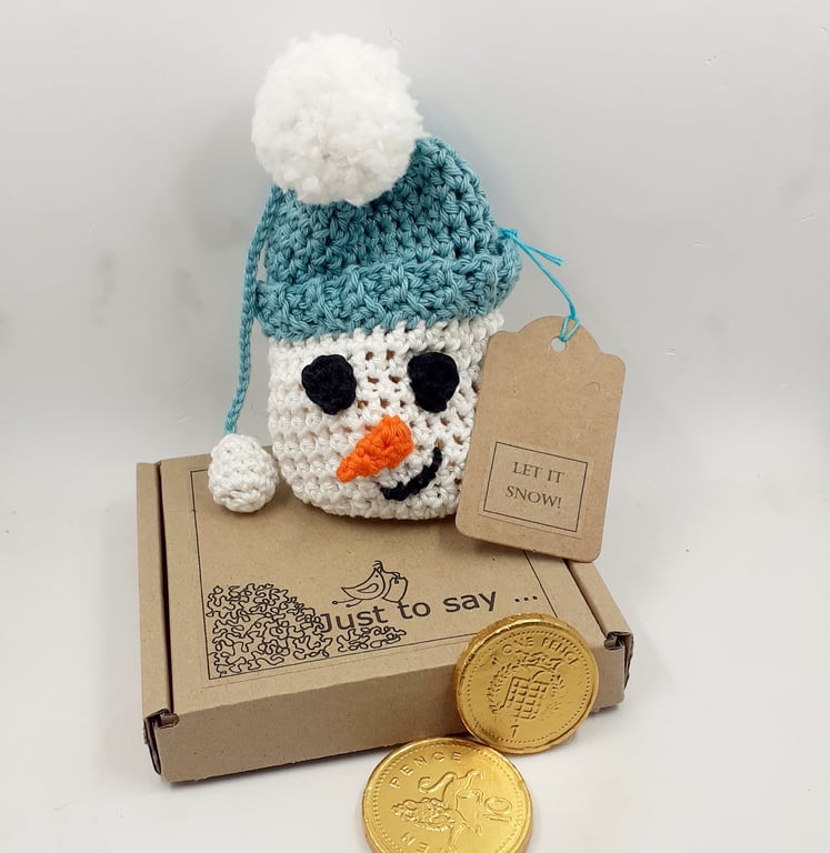 Small Crochet Snowman Gift Pouch 