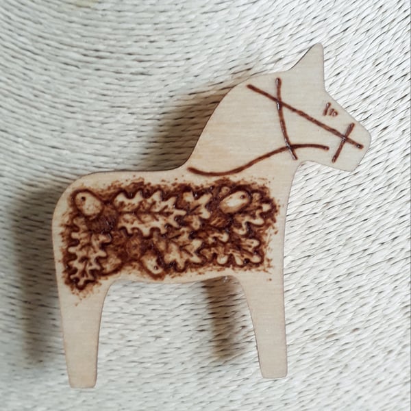 Pyrography oak leaf & acorn Dala horse brooch