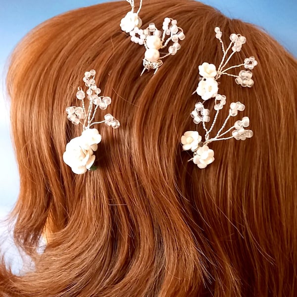 White flower hair pins for wedding,with pearls and topaz.