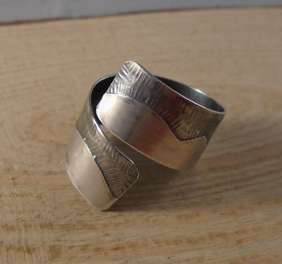 Sterling Silver Etched Wave Cross Over Adjustable Ring