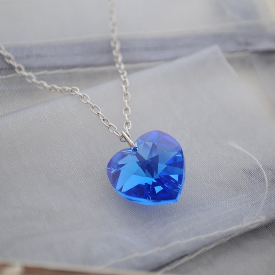 Swarovski heart pendant necklace - Sapphire