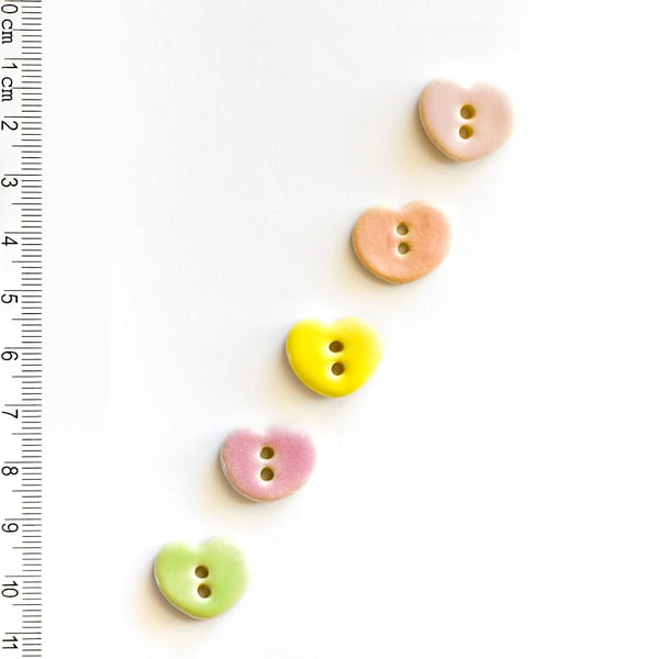 L192 Pastel Heart Buttons