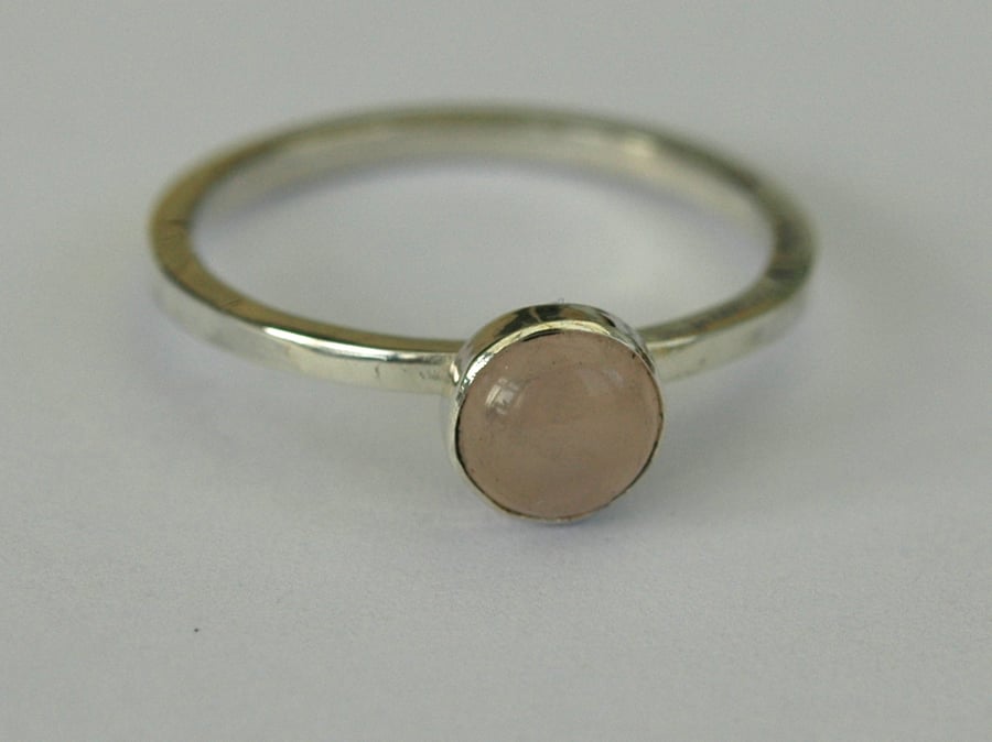 Sterling Silver Ring with Rose Quartz Gemstone, Hallmarked, size O  