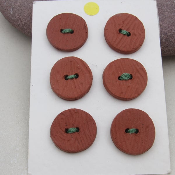 6 Small Terracotta Woodgrain Buttons