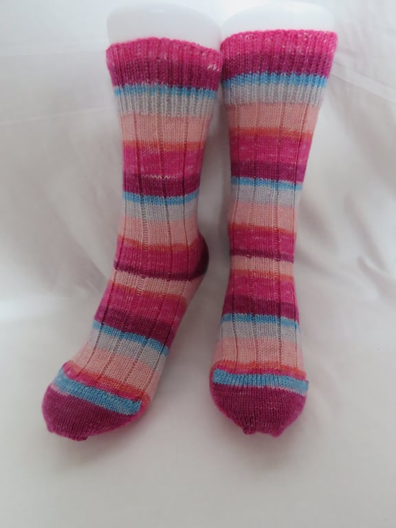 Hand-cranked Knitted Ribbed Wool Socks Size 4 to 5