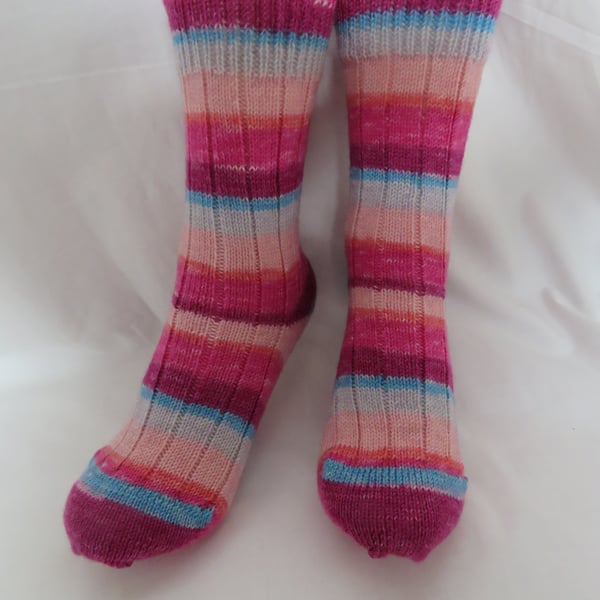 Hand-cranked Knitted Ribbed Wool Socks Size 4 to 5