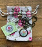 Embroidery print bronze pendant necklace - Image 2