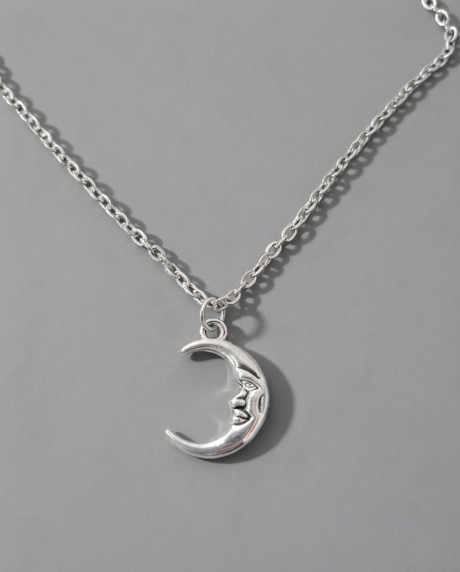 Silver Moon Pendant and Chain 