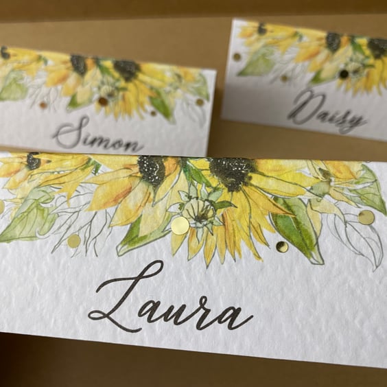6x SUNFLOWERS table place name CARDS, greenery, gold dots Wedding decor