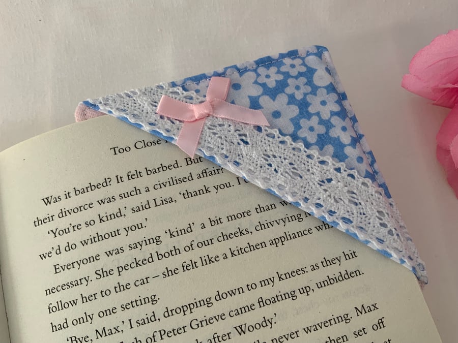 Fabric Corner Bookmark, Page Marker, Readers Gift, Teachers Gift, Bookworm