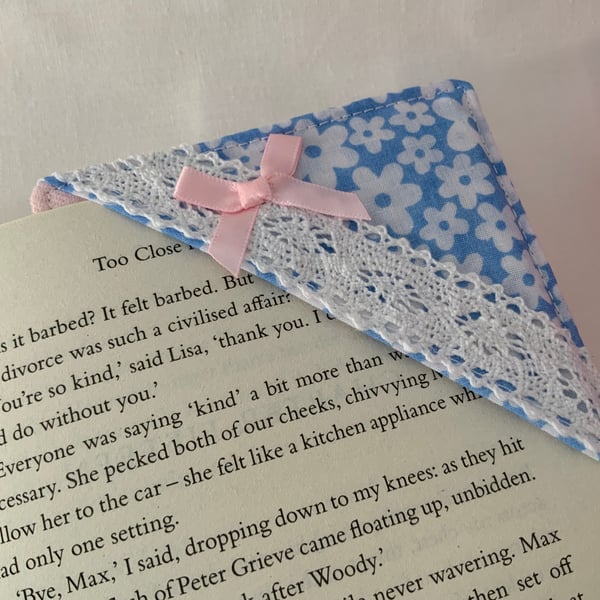 Fabric Corner Bookmark, Page Marker, Readers Gift, Teachers Gift, Bookworm