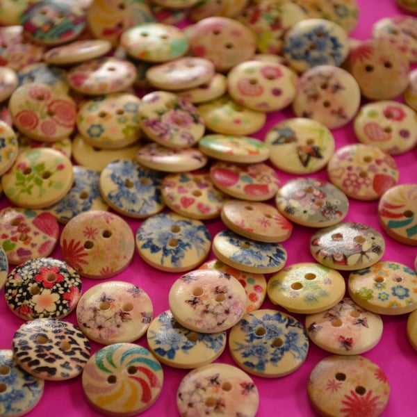 15mm Wooden Buttons Random Natural Mix Flowers (SN2)