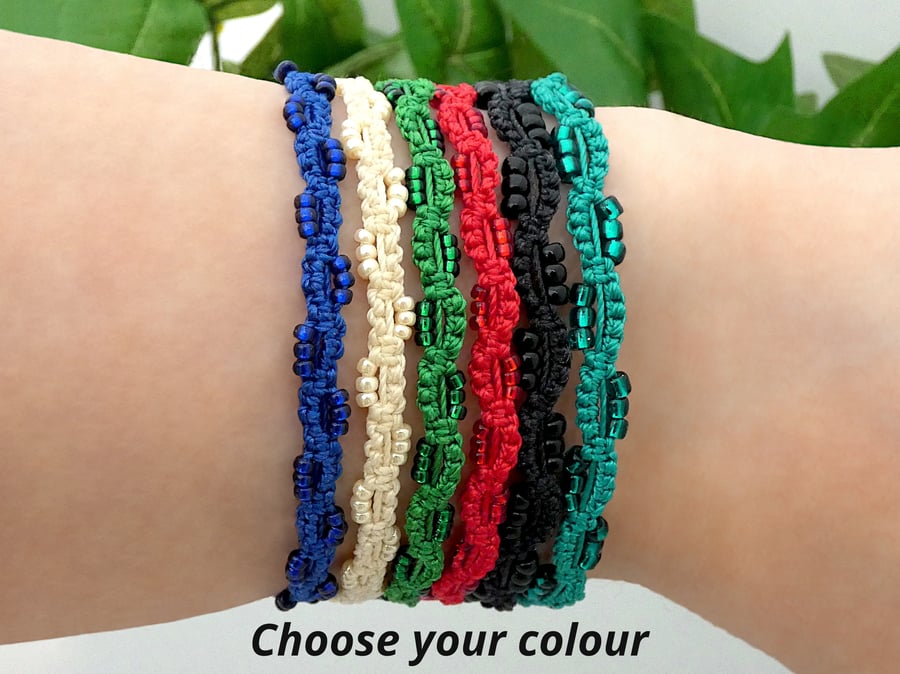 Macrame beaded bracelet with stainless steel clasp. Choose your colour. Ref: 556
