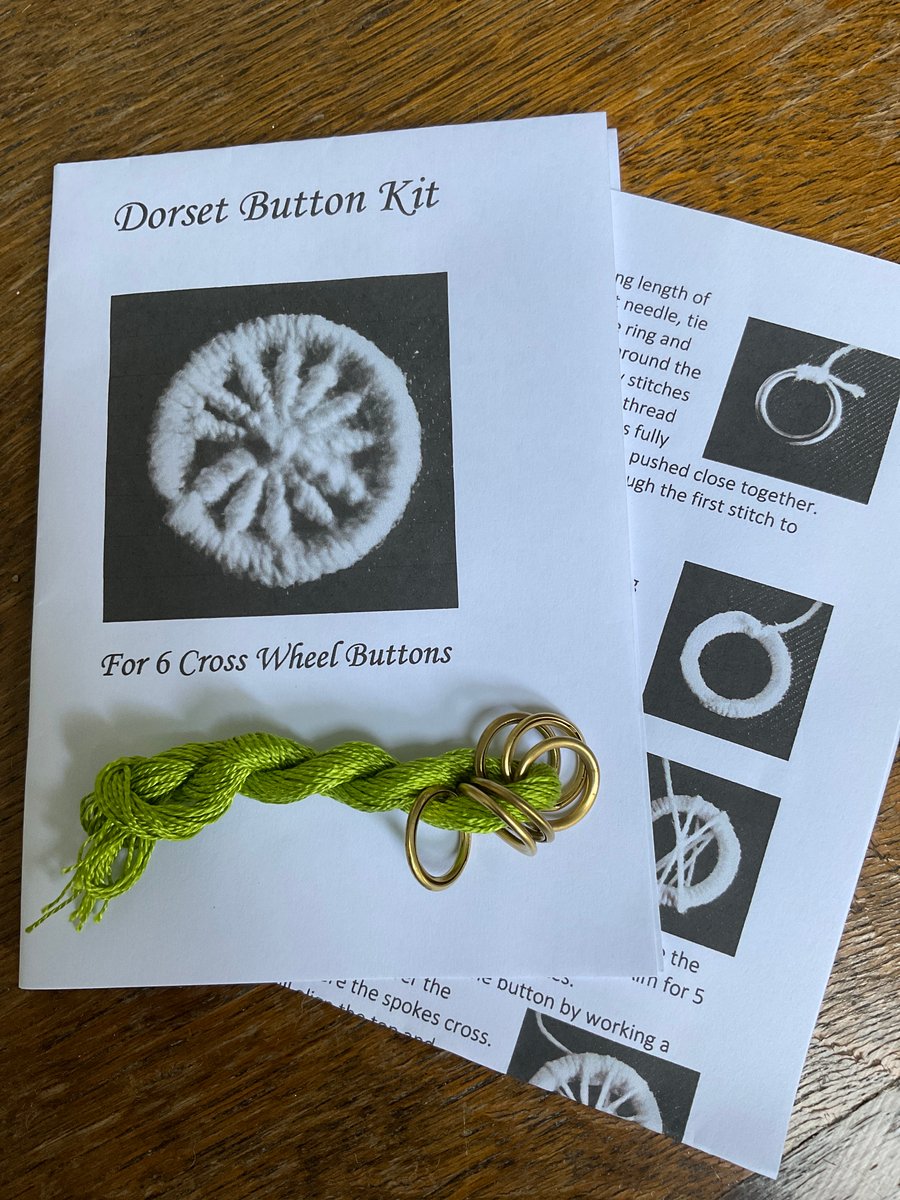 Kit to Make 6 x Dorset Cross Wheel Buttons, Grass, 15mm
