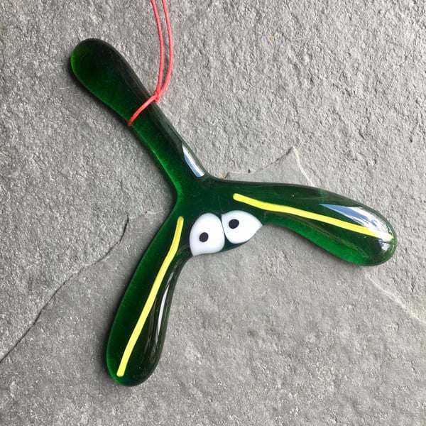 Tipsy mistletoe fused glass hanging decoration Christmas tree - Kissy Kissy!