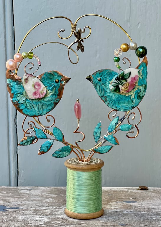 Lovebirds on Bobbin