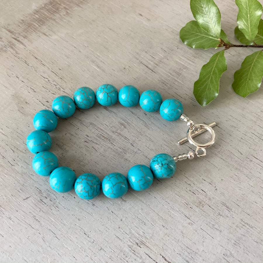 Turquoise Bracelet, round beads with silver toggle clasp