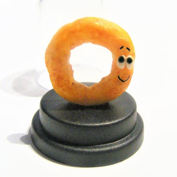 Pet Onion ring, Pet Battered onion, onion in batter, retro food, onion lover