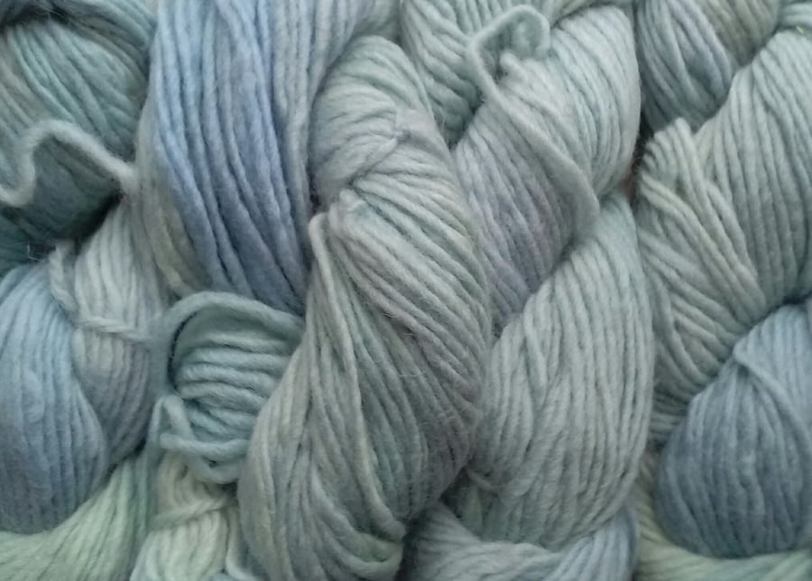 SPECIAL! 200g Hand-dyed 100% Wool  DK pastel greens blues