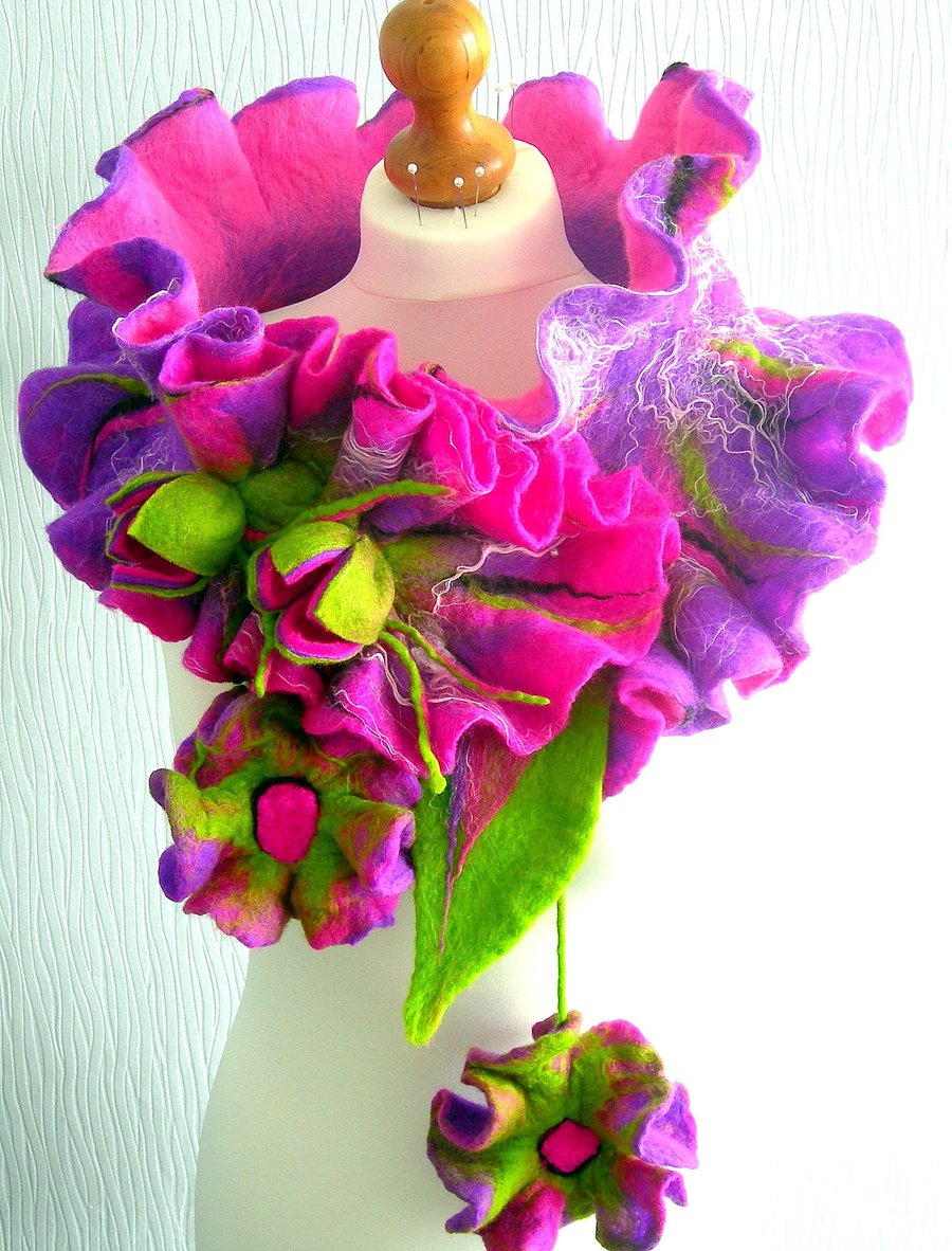 Hand Felted, Wool Jewelry scarf-100% WOOL MERINO-SUMMER  NIGHT-