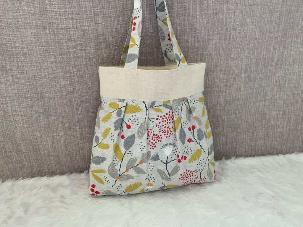Tote Bag, Pleated Tote Bag, Lined Shoulder Bag, Day Bag, Magnetic snap