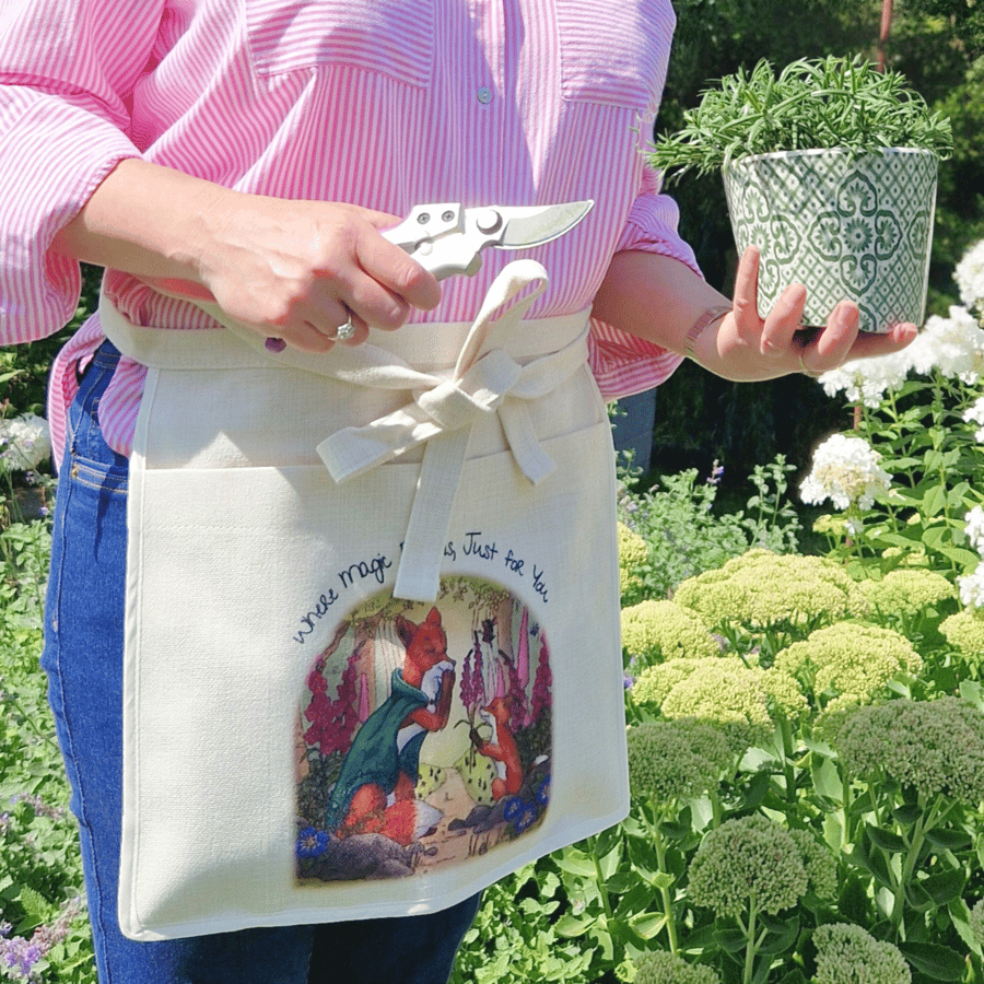 Finn's Gift of Gloves - Personalised Linen Waist Apron with Poem