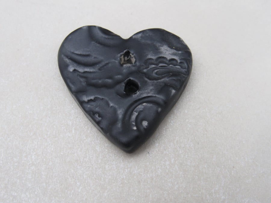 Medium Coal Black Brocade Texture Heart Shaped Ceramic Button