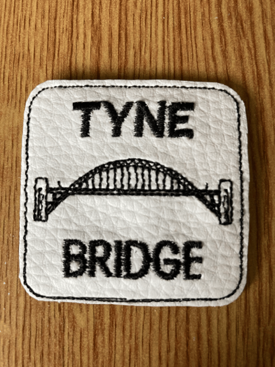 1104  Angel Of The North magnet