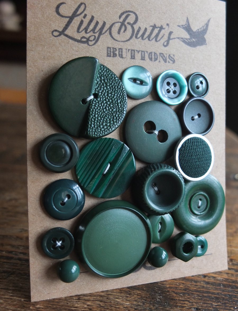 19 Vintage Mixed Dark Green Buttons