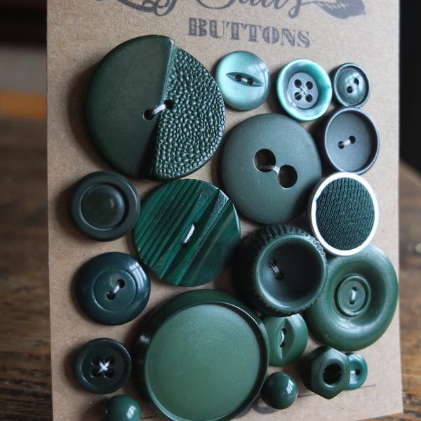 19 Vintage Mixed Dark Green Buttons