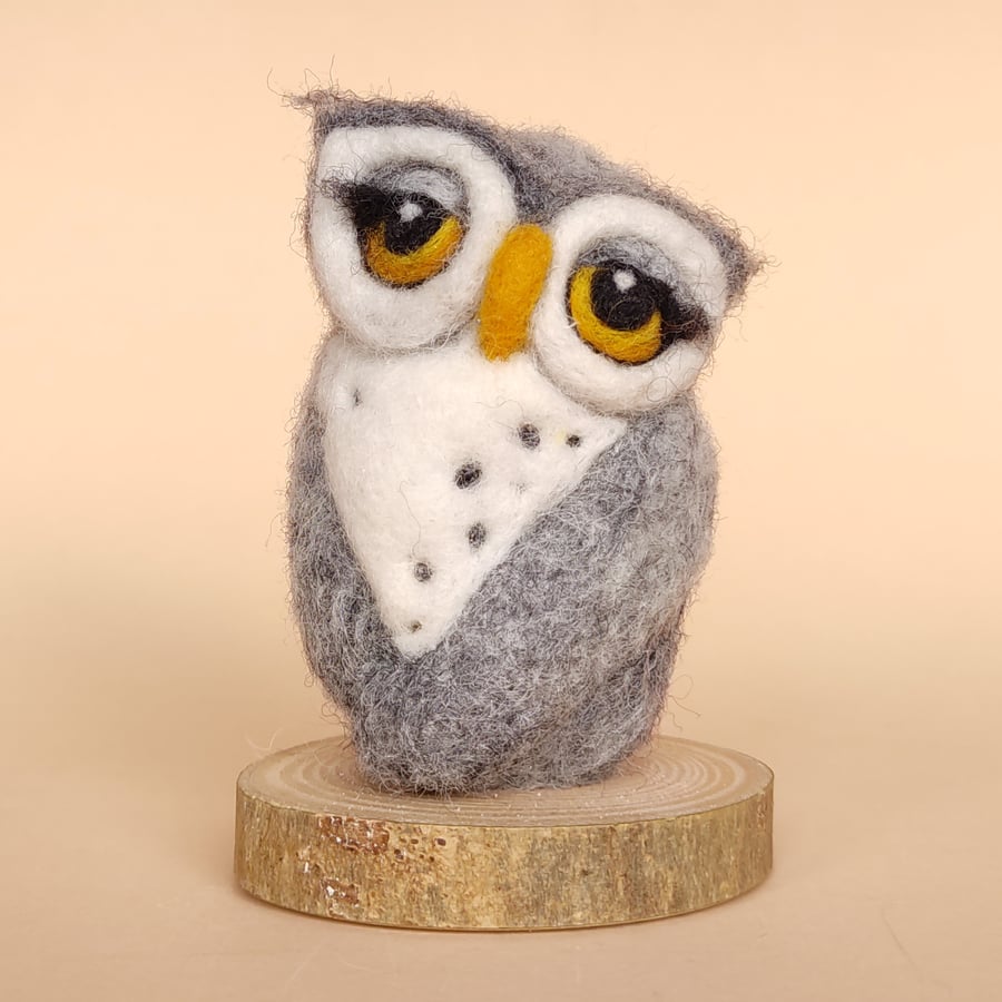 "Hoole" - Small Grey Owl Ornament. Collectable Figurine. Needlefelt Sculpture.