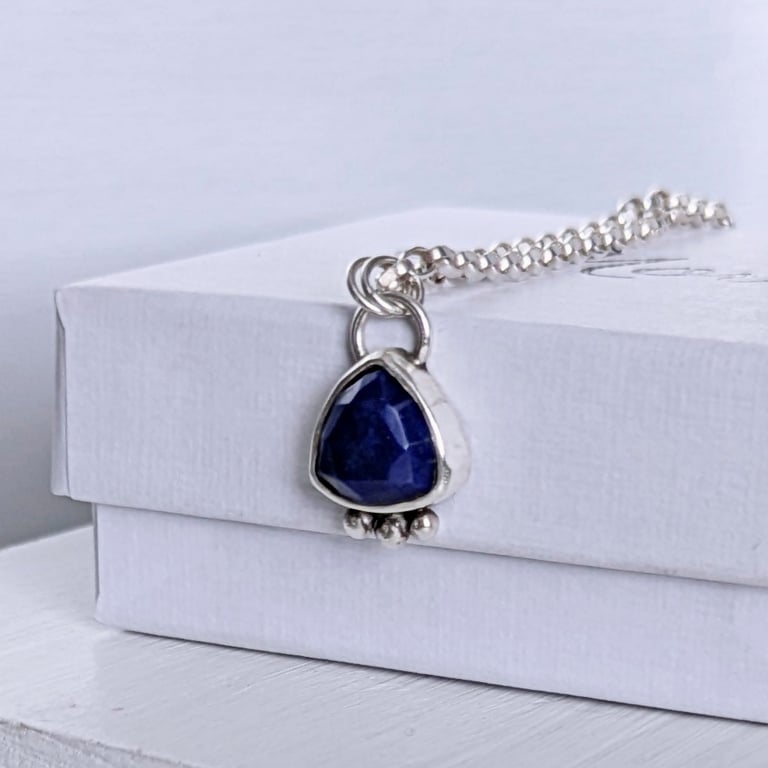 Lapis Lazuli pendant - 18" sterling silver chain