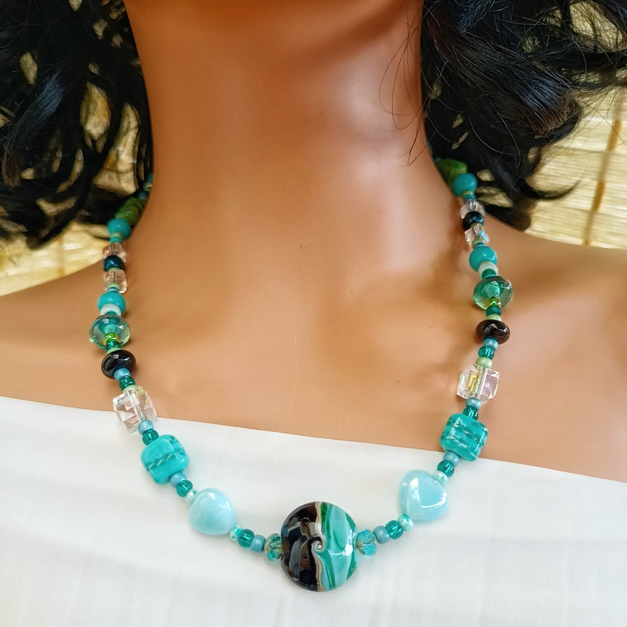 Glass Chic Necklace Green Black