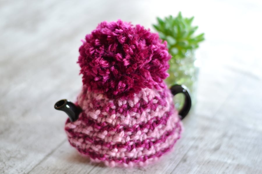 Tea Cozy  1 - 2   Cup Super Chunky  Cerise and Pink  Hand Knitted  