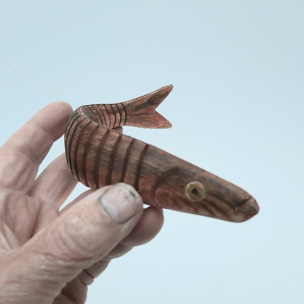 Articulating fish