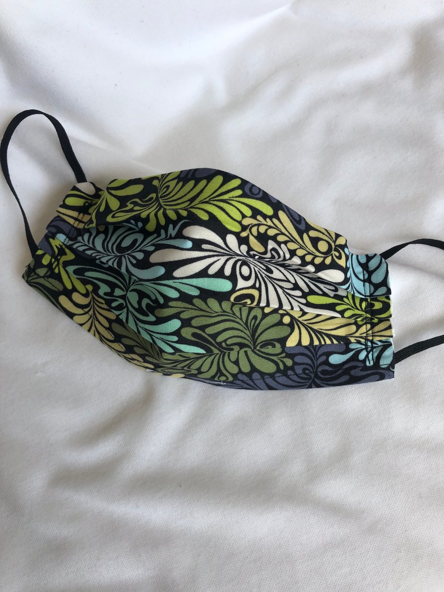 Fabric face mask with filter ( leaves)