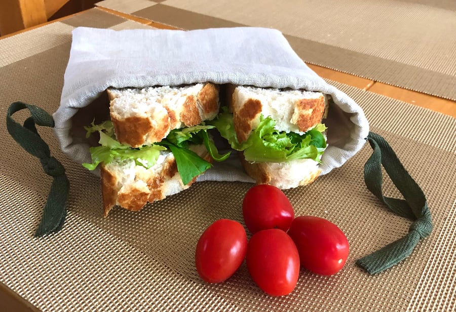 Pure Linen sandwich bags lined with Prosoft Foodsafe Waterproof PUL Fabric.
