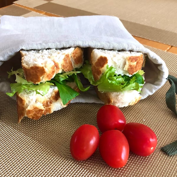 Pure Linen sandwich bags lined with Prosoft Foodsafe Waterproof PUL Fabric.