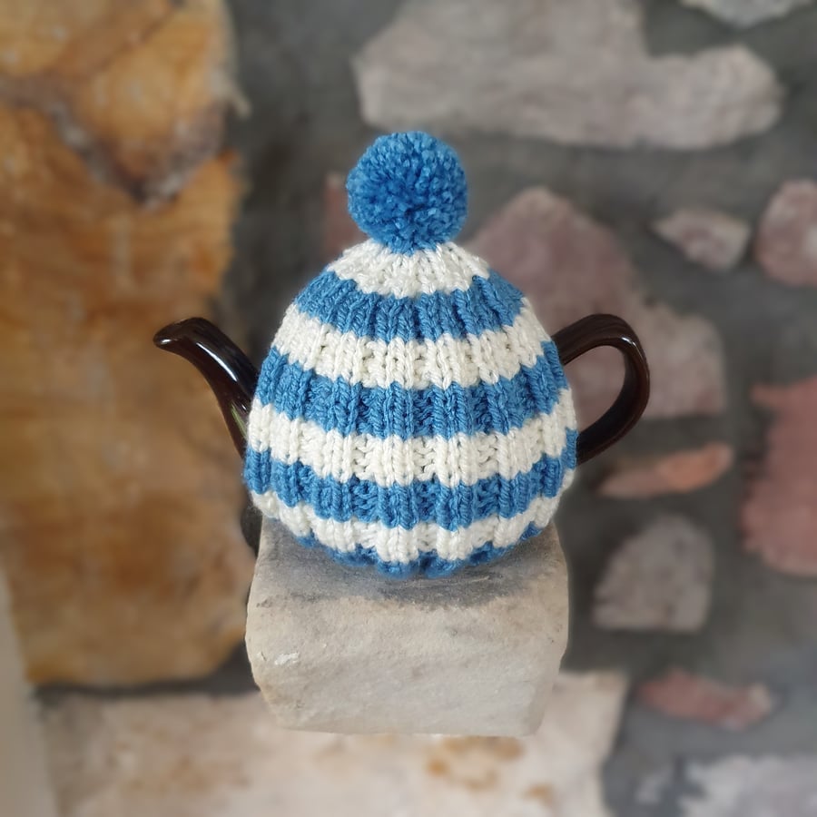 Vegan Small Tea Cosy for 2 Cup Tea Pot, Cornish Style, Hand Knitted