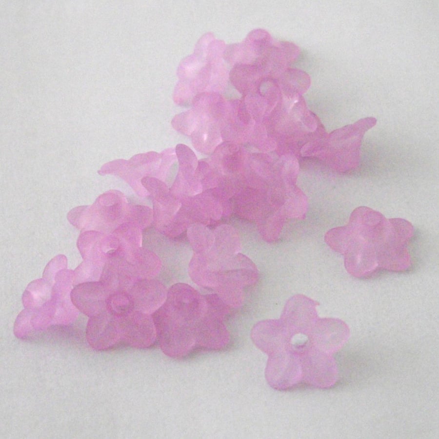 20 x 10mm Lilac Lucite Flower Beads