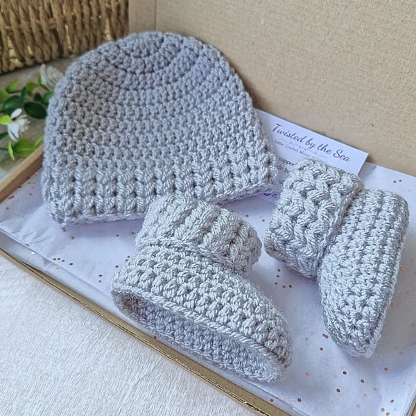 Crochet Baby Gift Set - Hat and Booties Puff Stitch 0–6 Months