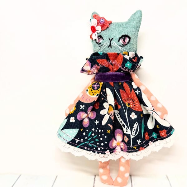 Pretty Floral Kitty Blue